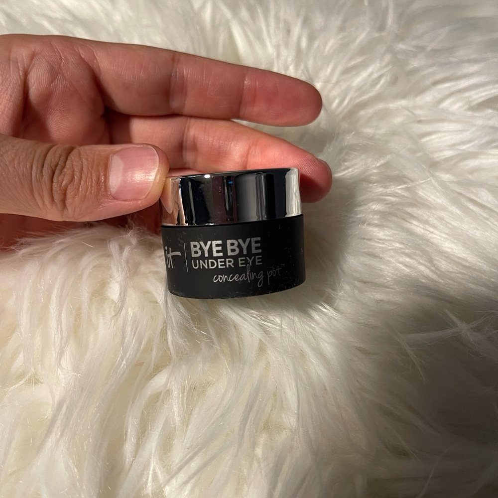 👻🎃CLEARANCE🎃👻 NWT it cosmetics under eye concealer